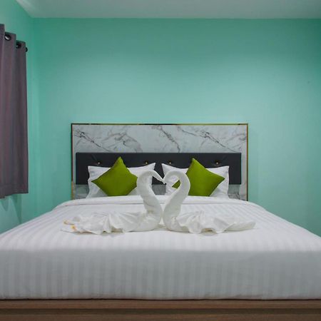 Anatasia Apartment Phuket Buitenkant foto